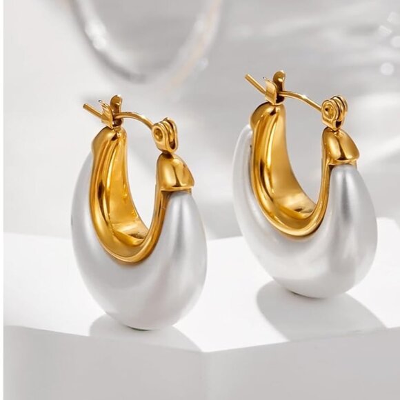 NEW 14K Gold Plated Resin Hoop Earrings Lightweight NWOT - Picture 2 of 2